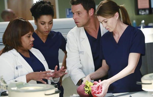 Grey's Anatomy : Fotoğraf Kelly McCreary, Chandra Wilson, Justin Chambers (I), Ellen Pompeo