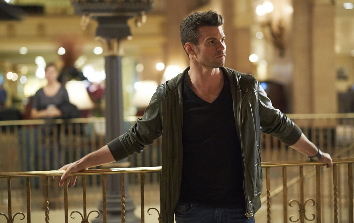 Saving Hope : Fotoğraf Daniel Gillies