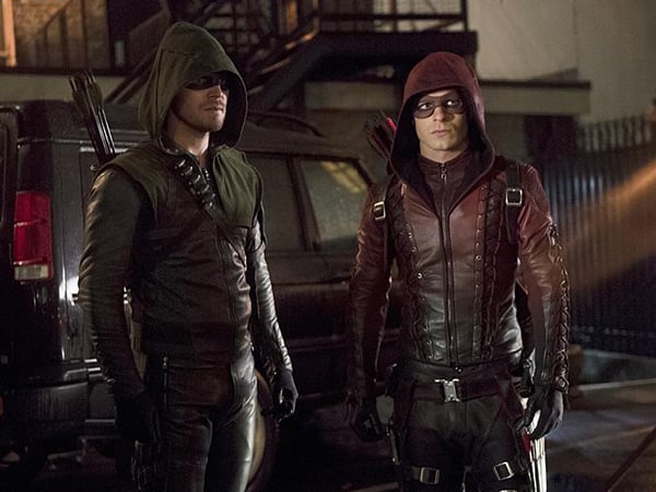 Arrow : Fotoğraf Stephen Amell, Colton Haynes