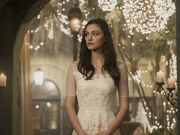 Fotoğraf Phoebe Tonkin