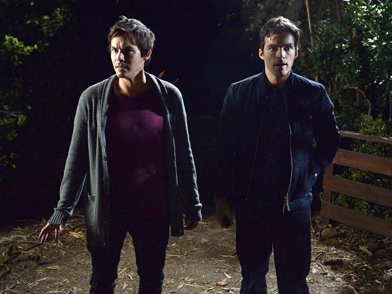 Fotoğraf Tyler Blackburn, Ian Harding