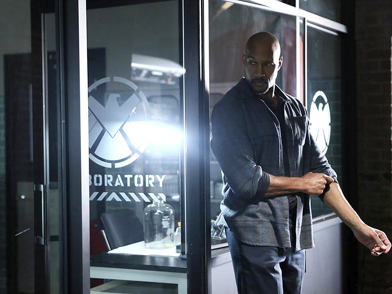 Afiş Henry Simmons