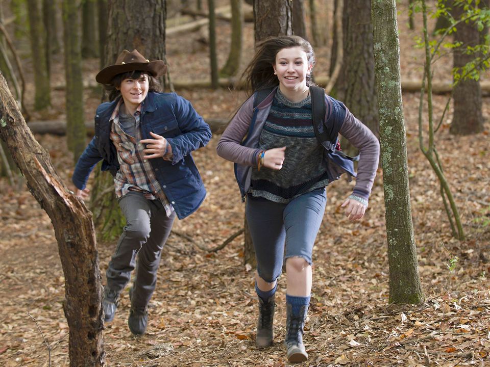 Fotoğraf Chandler Riggs, Katelyn Nacon