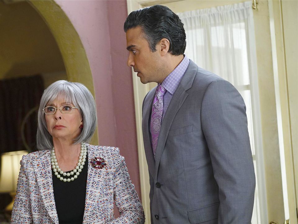 Jane The Virgin : Fotoğraf Jaime Camil, Rita Moreno