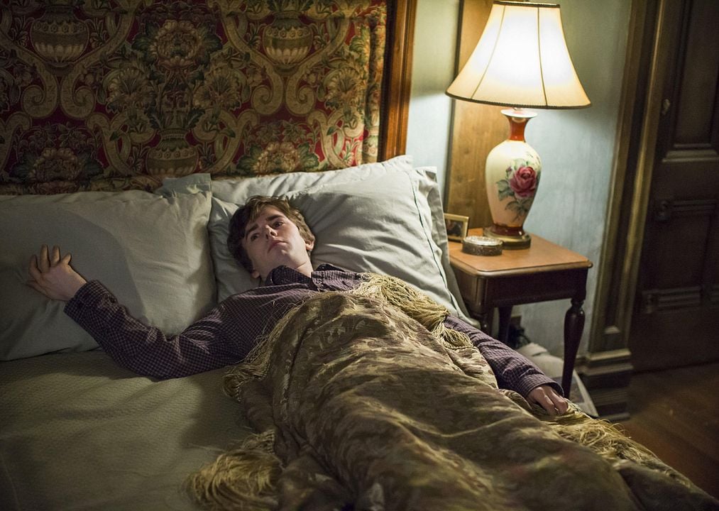 Bates Motel : Fotoğraf Freddie Highmore