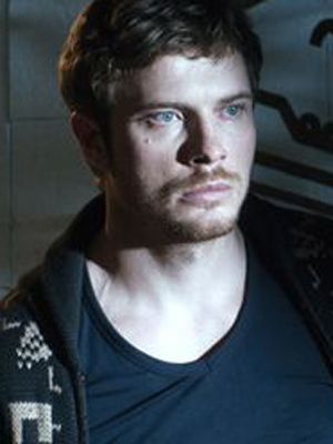 Afiş Anton Pampushnyy