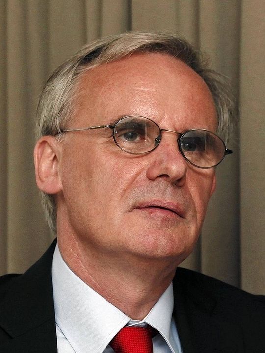 Afiş Ewen MacAskill