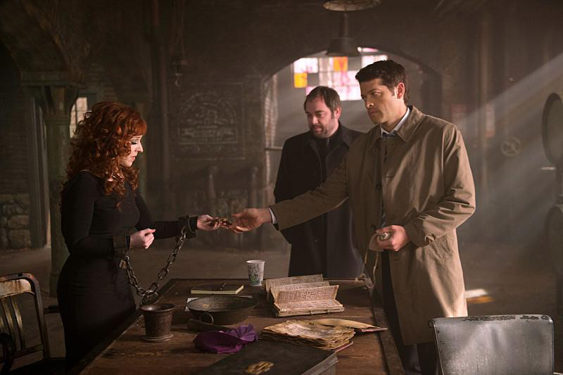 Supernatural : Fotoğraf Misha Collins, Mark Sheppard, Ruth Connell