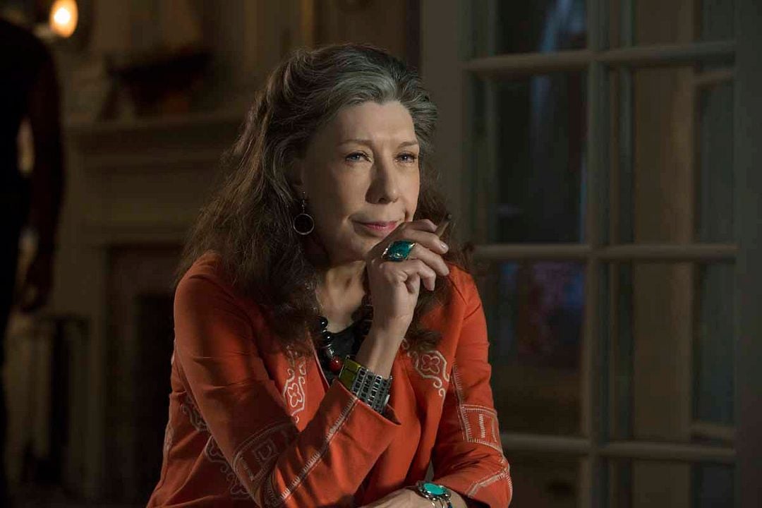 Grace and Frankie : Fotoğraf Lily Tomlin