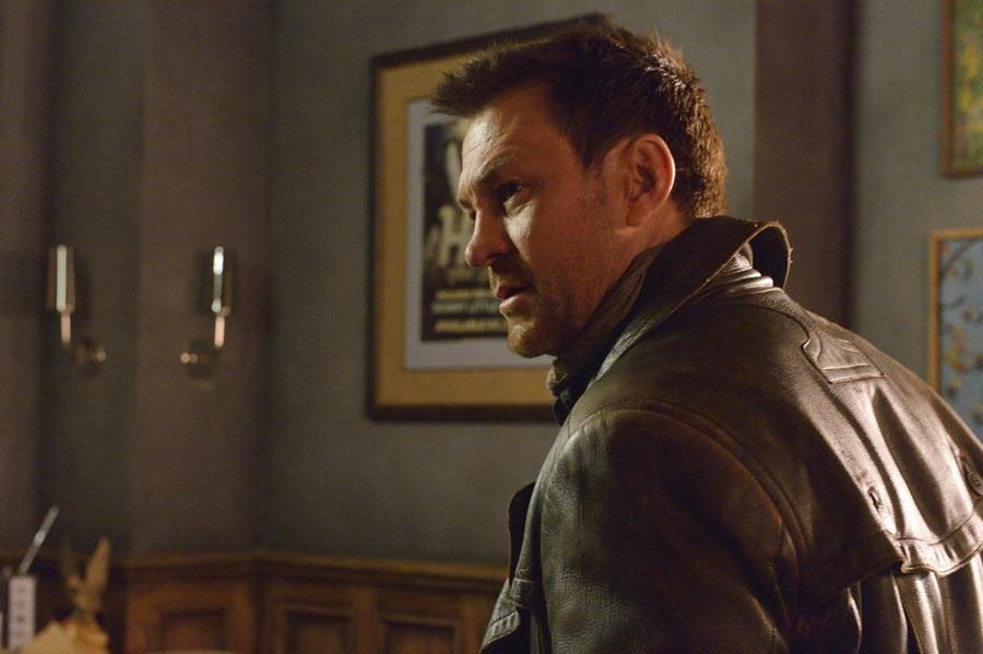 Defiance : Fotoğraf Grant Bowler