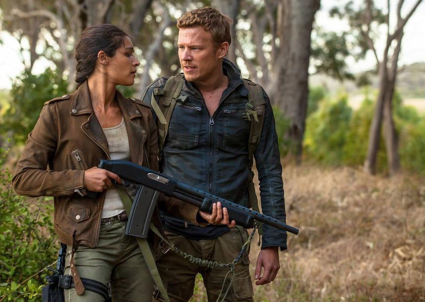 Dominion : Fotoğraf Christopher Egan, Kim Engelbrecht