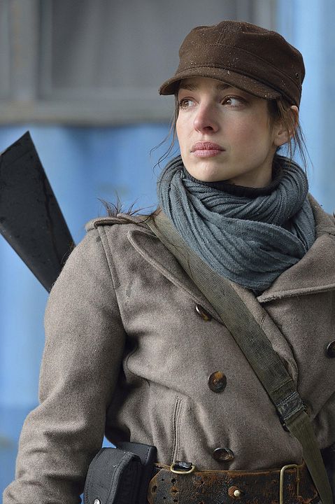 Defiance : Fotoğraf Anna Hopkins