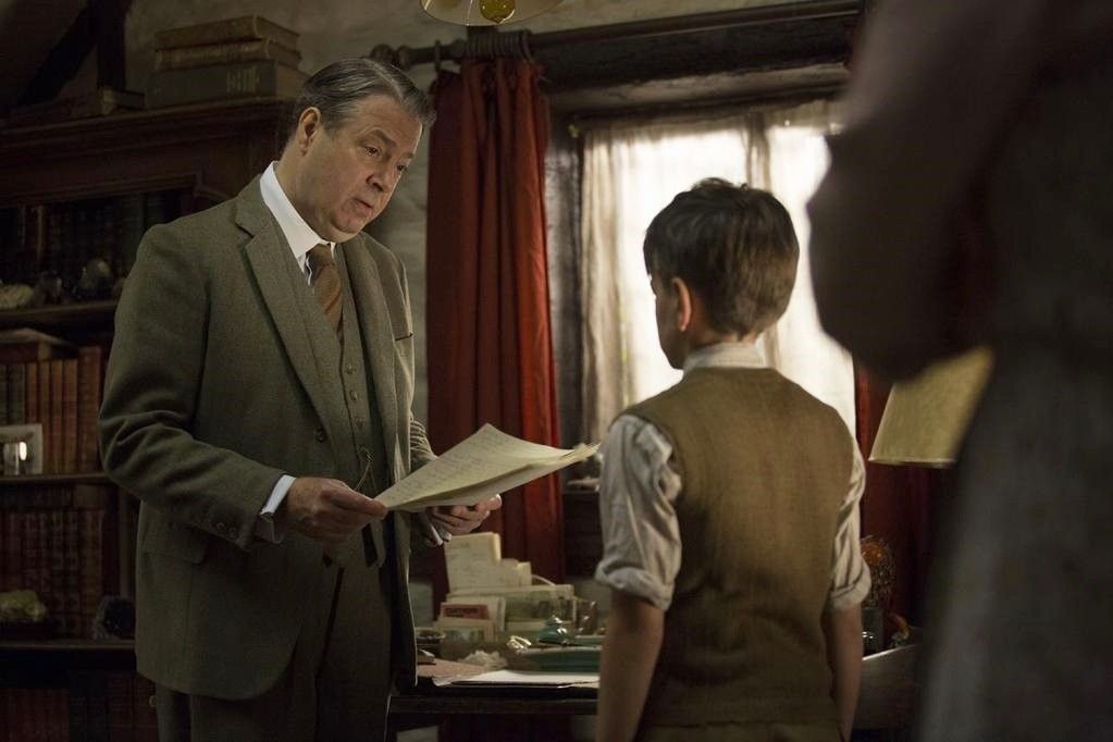 Mr. Holmes ve Müthiş Sırrı : Fotoğraf Roger Allam
