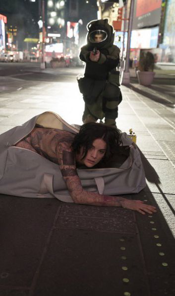 Blindspot : Fotoğraf Jaimie Alexander