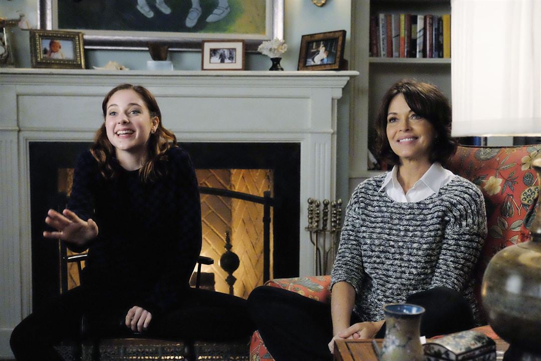 Chasing Life : Fotoğraf Mary Page Keller, Haley Ramm
