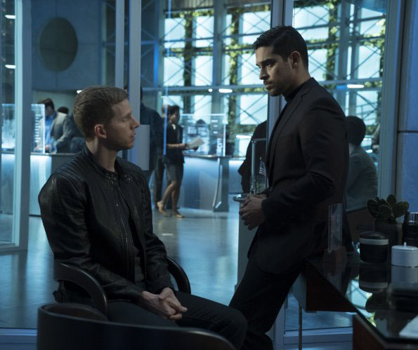 Minority Report : Fotoğraf Wilmer Valderrama, Stark Sands