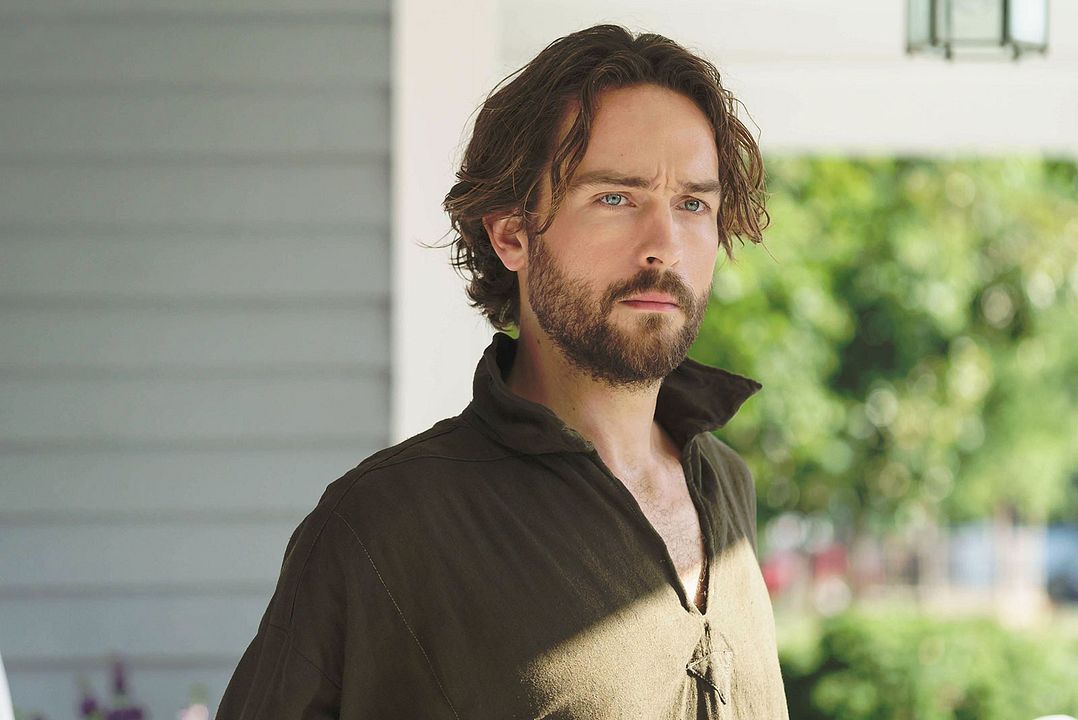 Fotoğraf Tom Mison