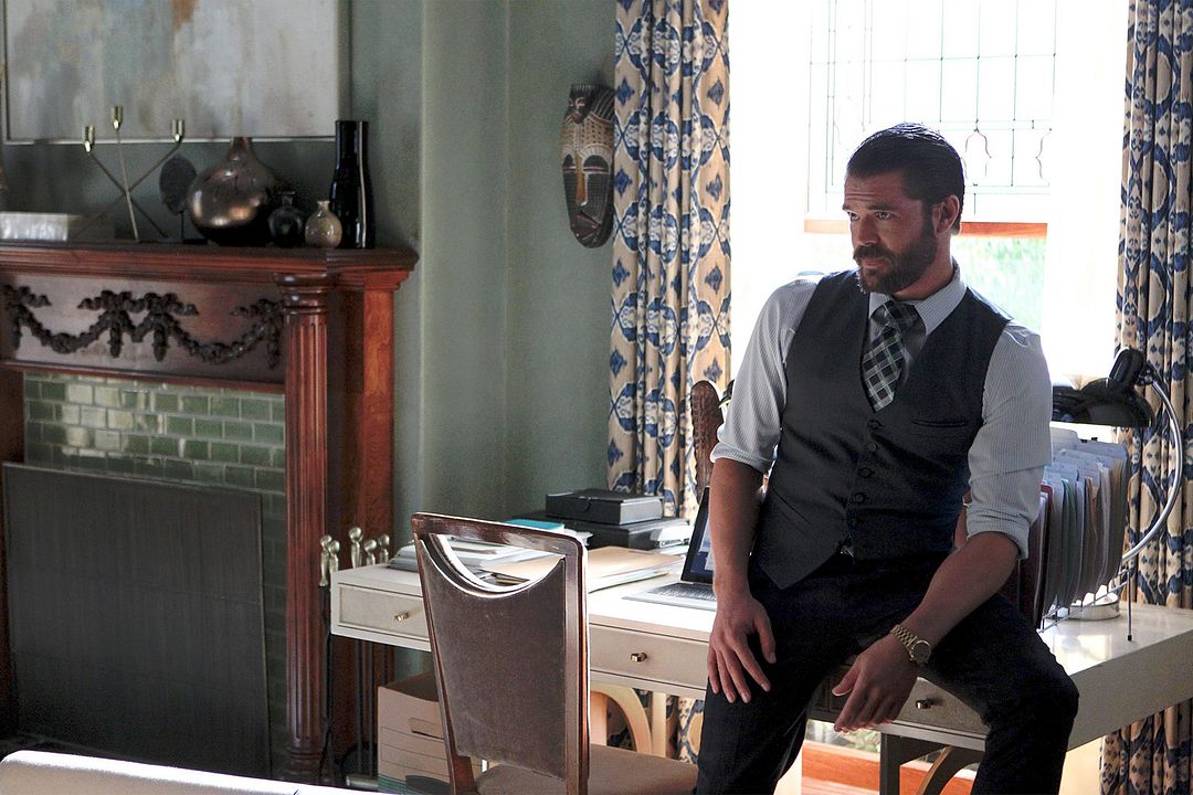 Fotoğraf Charlie Weber