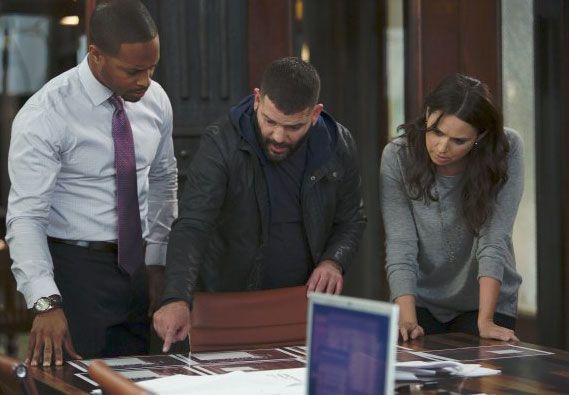 Fotoğraf Guillermo Díaz, Katie Lowes, Cornelius Smith Jr