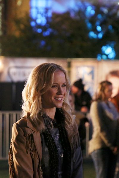 Fotoğraf Jessy Schram