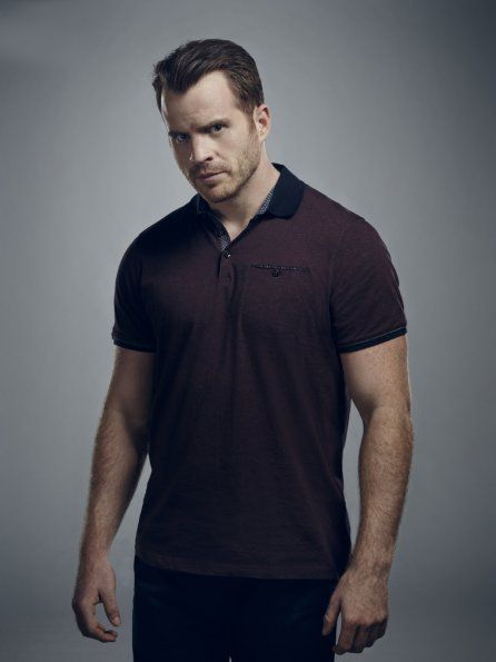 Fotoğraf Robert Kazinsky