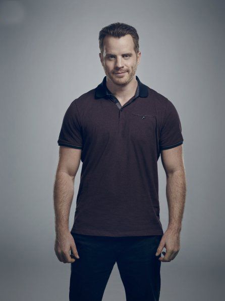 Fotoğraf Robert Kazinsky