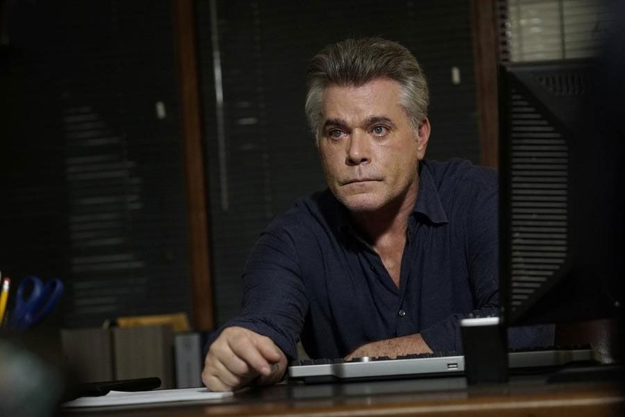 Shades of Blue : Fotoğraf Ray Liotta