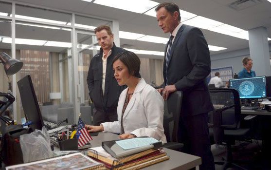 Fotoğraf Robert Kazinsky, Tim DeKay