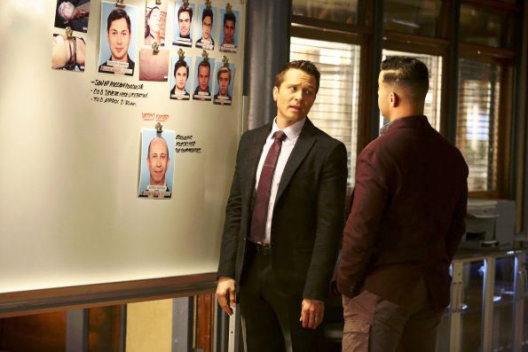 Castle : Fotoğraf Jon Huertas, Seamus Dever