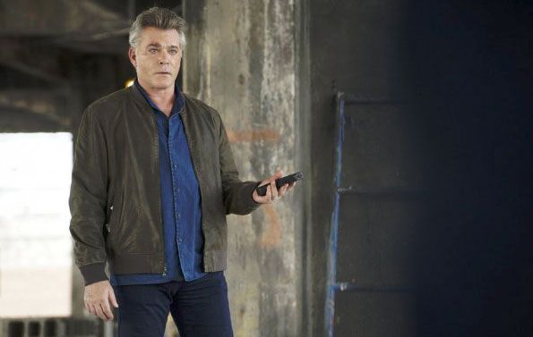 Shades of Blue : Fotoğraf Ray Liotta