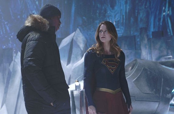 Supergirl : Fotoğraf Melissa Benoist, Mehcad Brooks