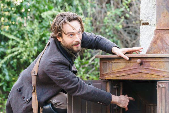 Fotoğraf Tom Mison