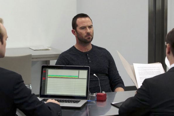 Fotoğraf Sullivan Stapleton