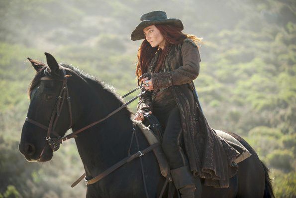 Black Sails : Fotoğraf Clara Paget