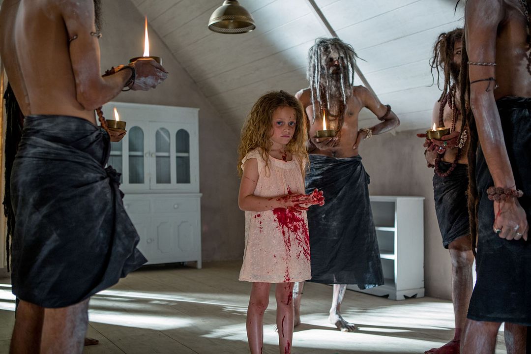 Kapının Diğer Tarafı : Fotoğraf Sofia Rosinsky