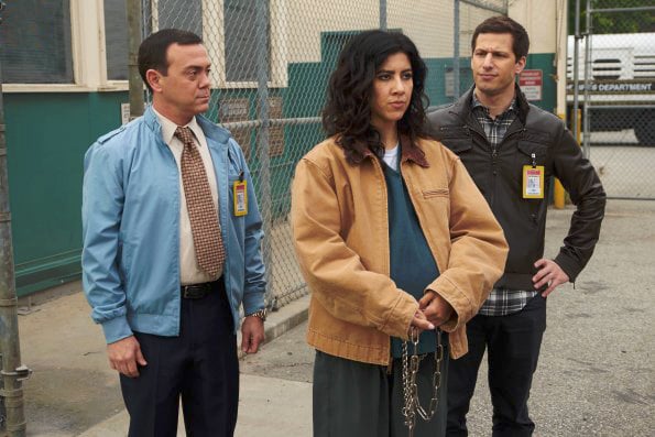 Fotoğraf Joe Lo Truglio, Andy Samberg, Stephanie Beatriz