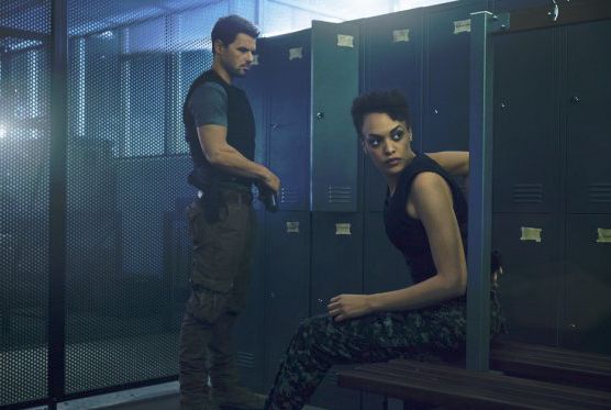 Fotoğraf Britne Oldford, Nathan Phillips