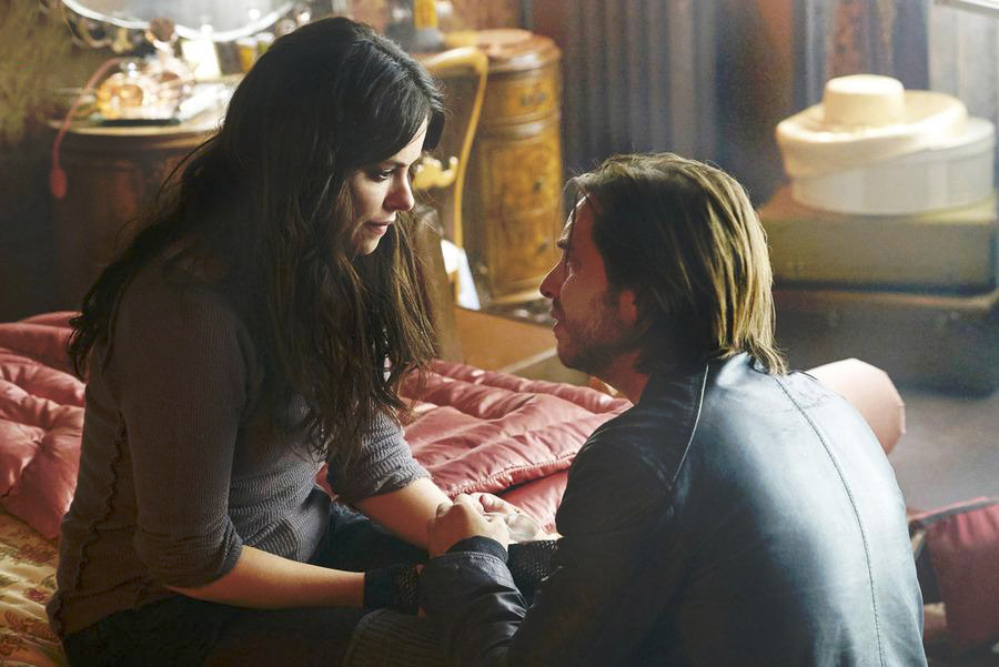 Fotoğraf Aaron Stanford, Emily Hampshire