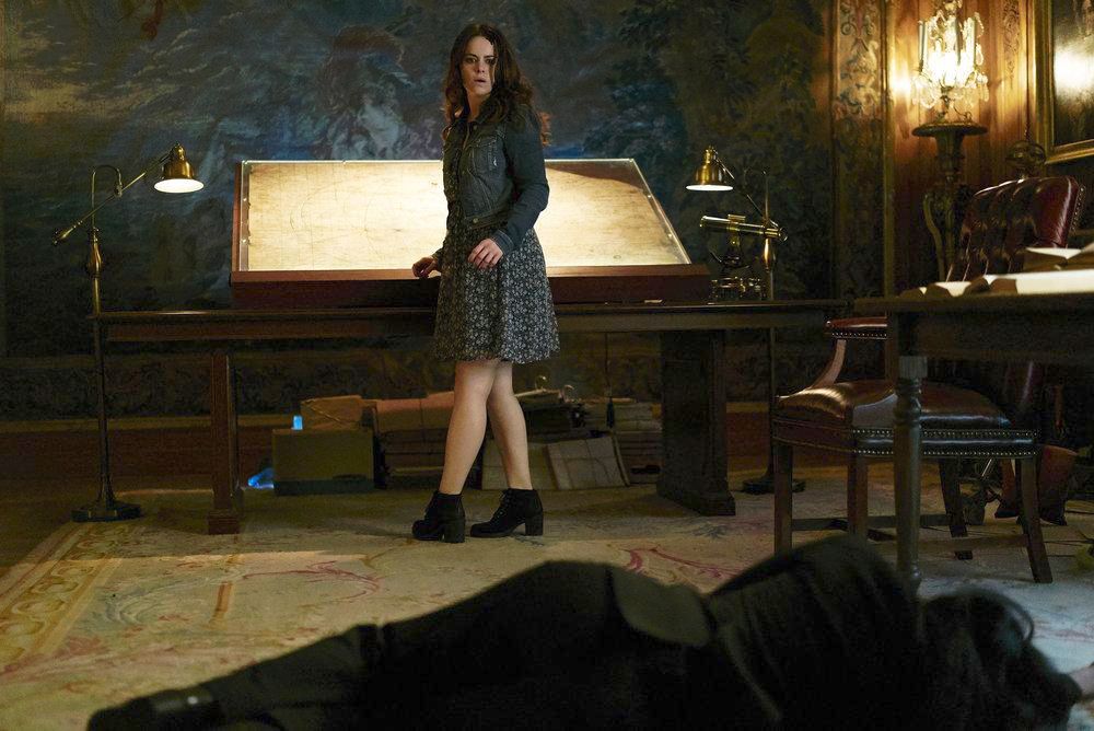 Fotoğraf Emily Hampshire