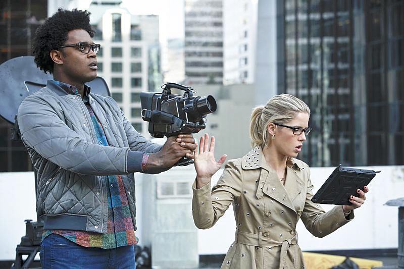 Arrow : Fotoğraf Echo Kellum, Emily Bett Rickards