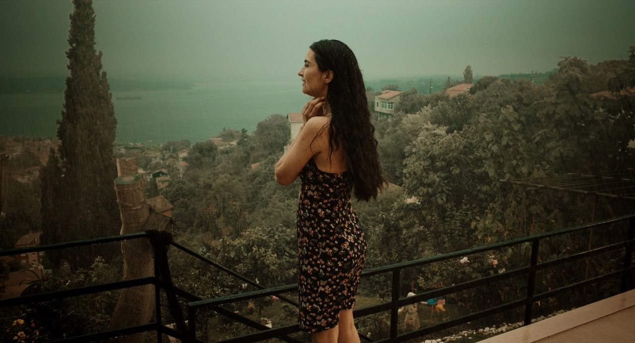 Dar Elbise : Fotoğraf
