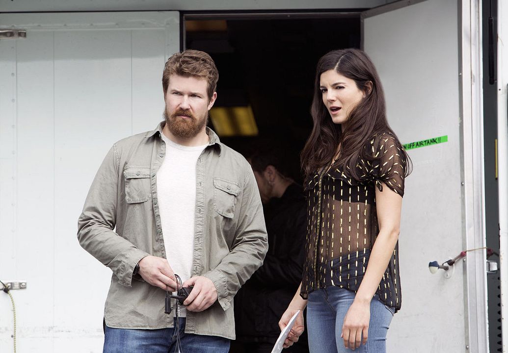 UnREAL : Fotoğraf Josh Kelly, Monica Barbaro