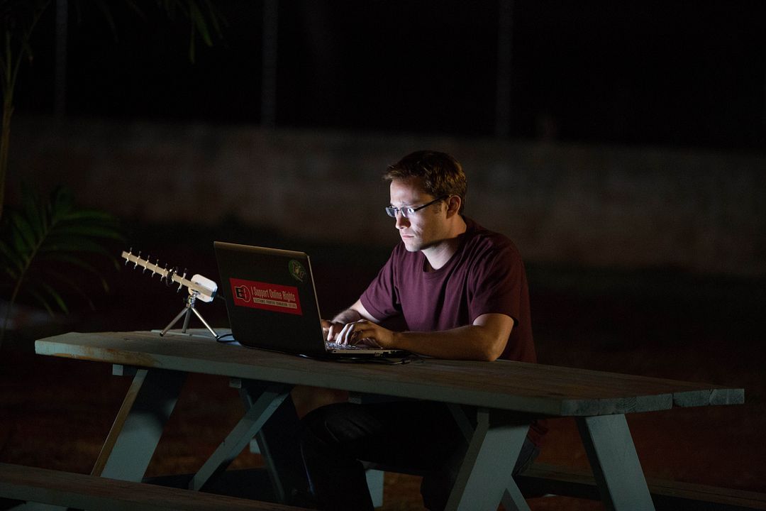 Snowden : Fotoğraf Joseph Gordon-Levitt