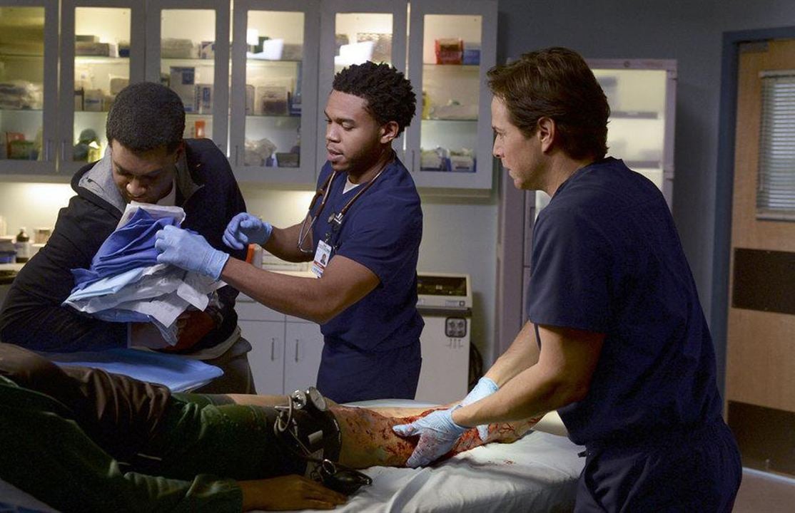 The Night Shift : Fotoğraf Robert Bailey Jr., Scott Wolf