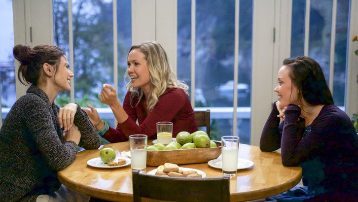 Fotoğraf Meghan Ory, Emilie Ullerup