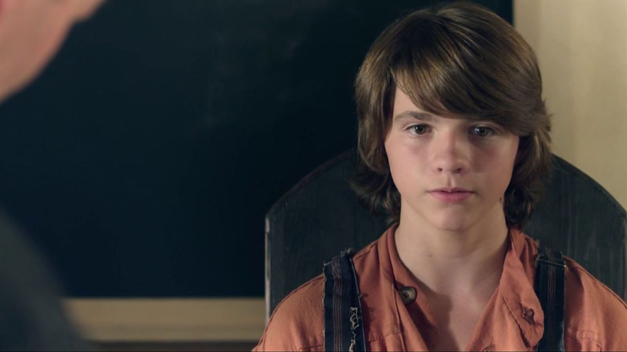 Fotoğraf Joel Courtney