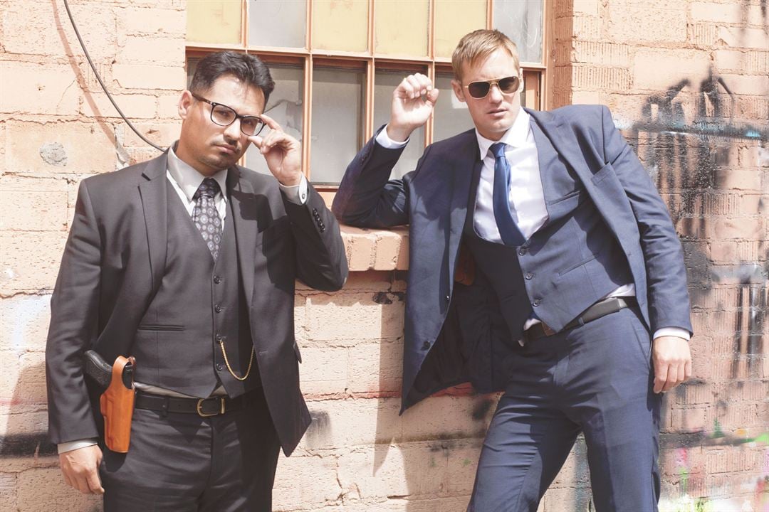 Herkese Karşı : Fotoğraf Alexander Skarsgård, Michael Peña