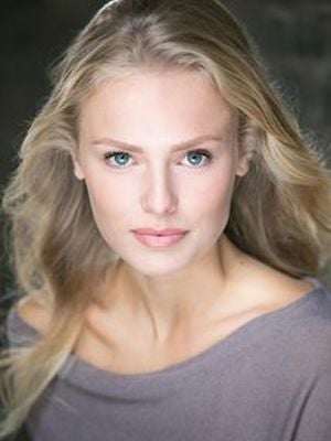 Afiş Clementine Nicholson