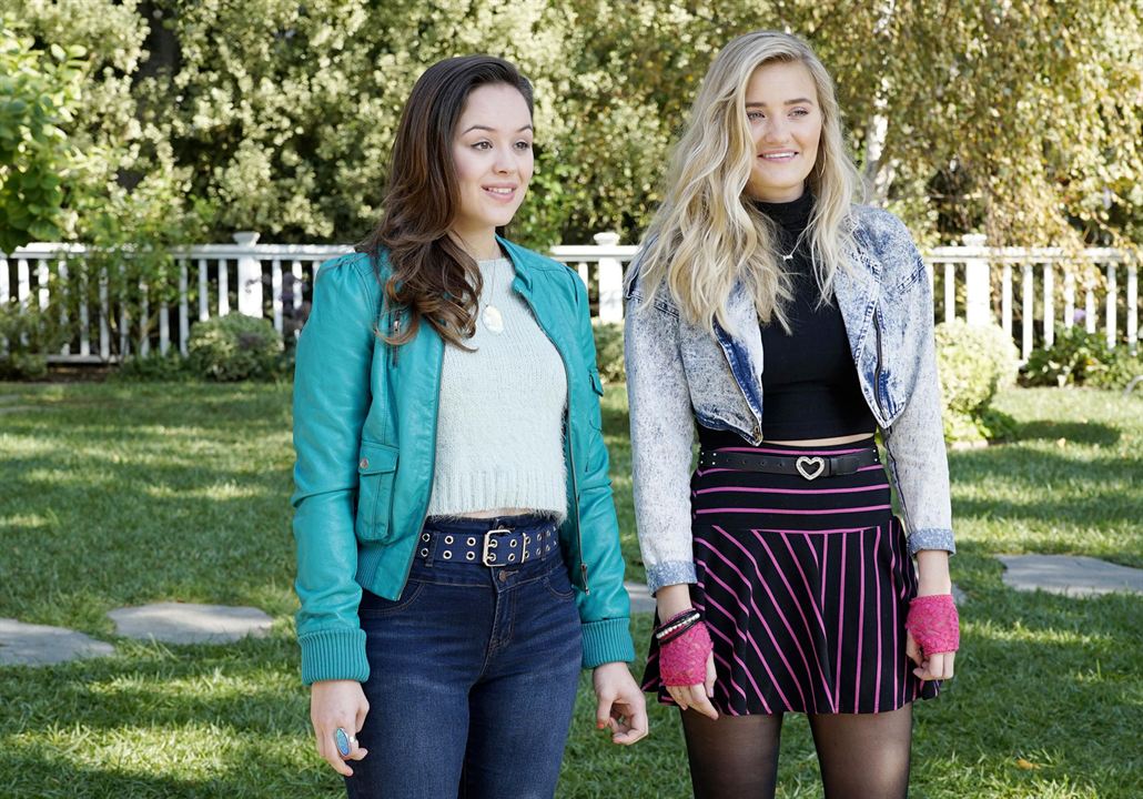 Fotoğraf AJ Michalka, Hayley Orrantia