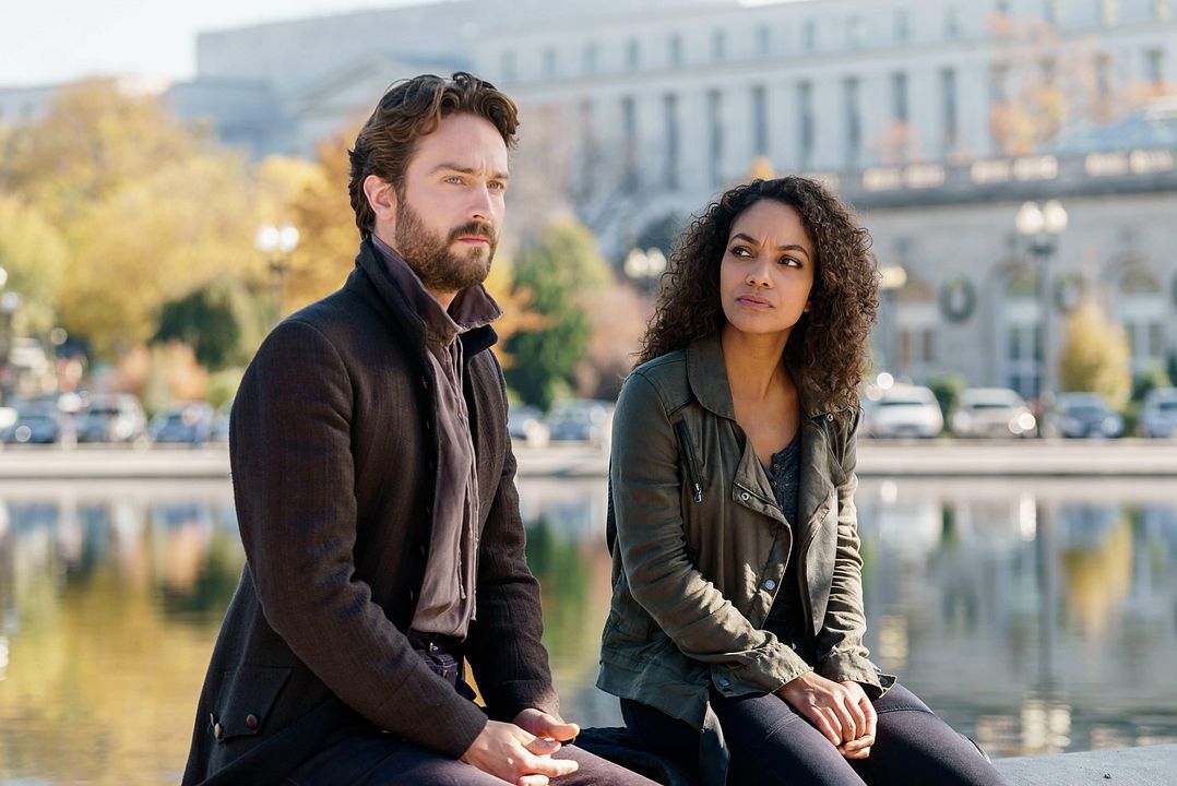 Fotoğraf Tom Mison, Lyndie Greenwood